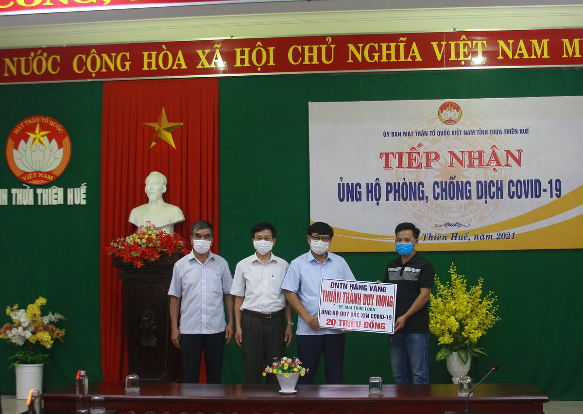 Doanh nghiệp tư nhân hàng vàng Thuận Thành Duy Mong ủng hộ 20 triệu đồng Quỹ Vaccine phòng Covid-19.