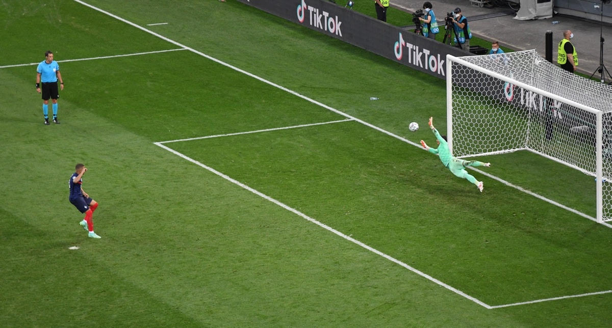 Tình huống khiến Mbappe trở thành
