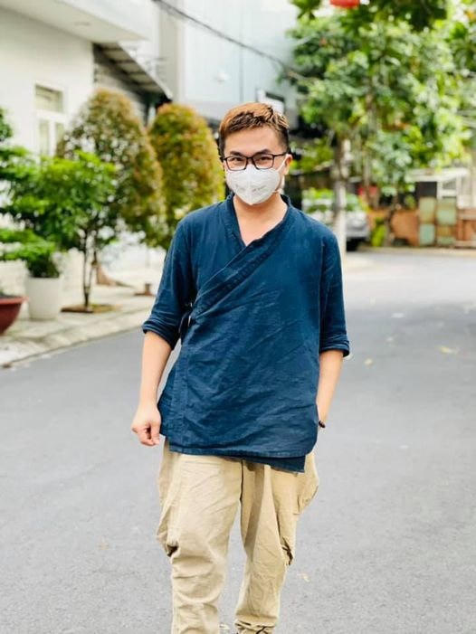 MC Đại Nghĩa: “Chúng ta đã cố gắng rất nhiều trong những ngày qua, vậy thì giờ đây hãy tiếp tục cùng nhau cố gắng nữa nhé . Nghĩa tạm thời không ra đường để tiếp tế lương thực cho mọi người được nữa vì phải tuân thủ lệnh giãn cách nghiêm ngặt. Nếu có cơ hội và được phép thì Nghĩa và những người bạn sẽ lại tiếp tục ngay. Chúc tất cả bình an”.