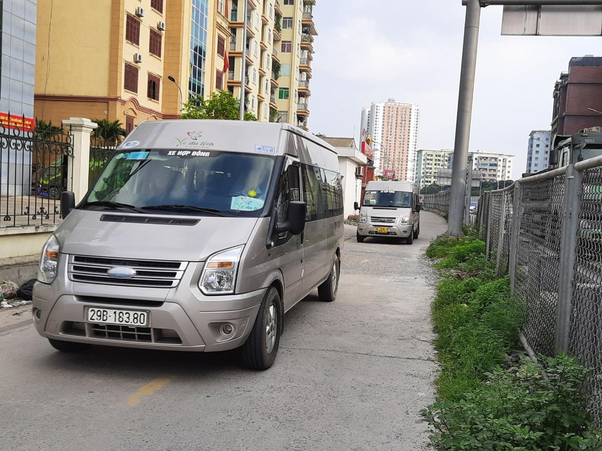 Các phương tiện đi vào trung tâm thành phố sẽ được hướng dẫn khi đến nút giao Pháp Vân - quốc lộ 1B rẽ phải vào đường gom Vành đai 3 - cầu Thanh Trì…