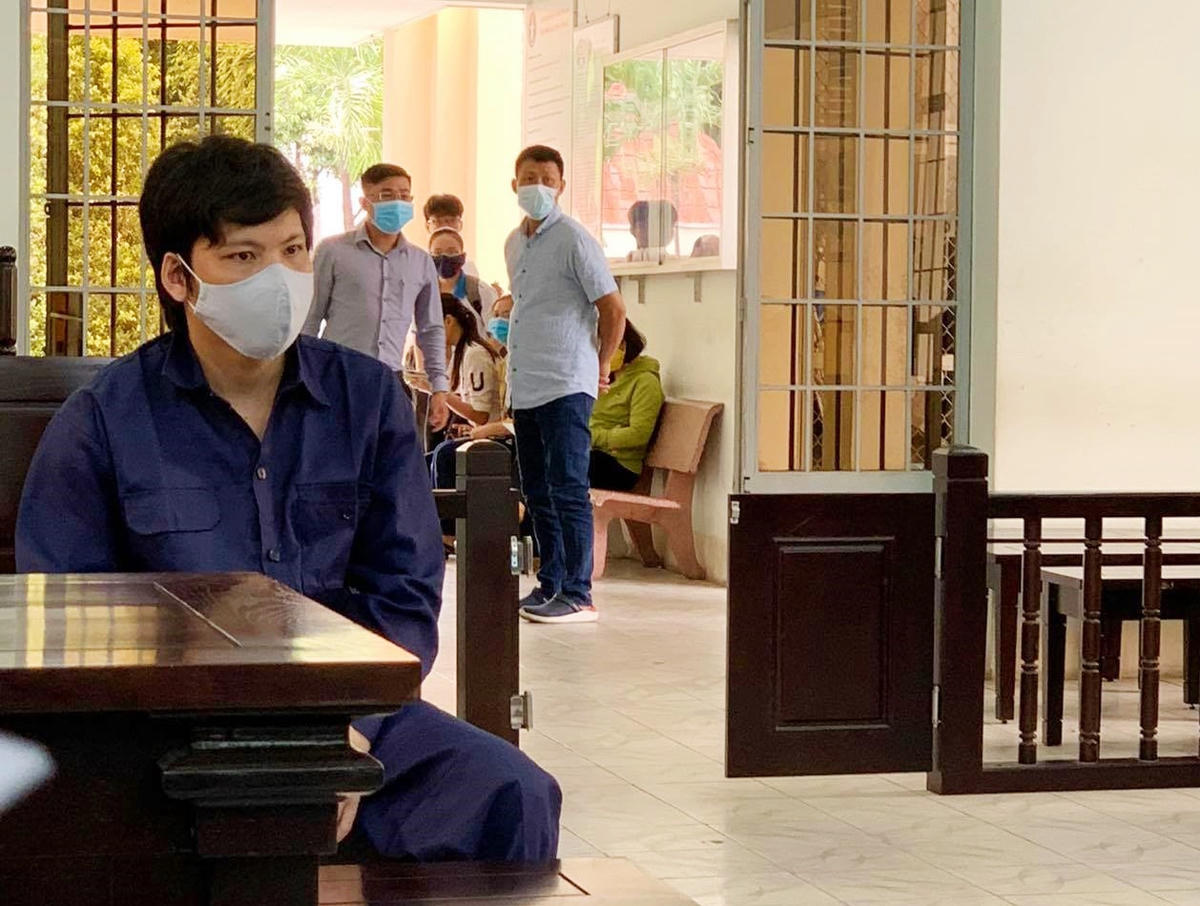 Bị cáo Long tại phiên tòa xét xử. Ảnh: Tổ Quốc