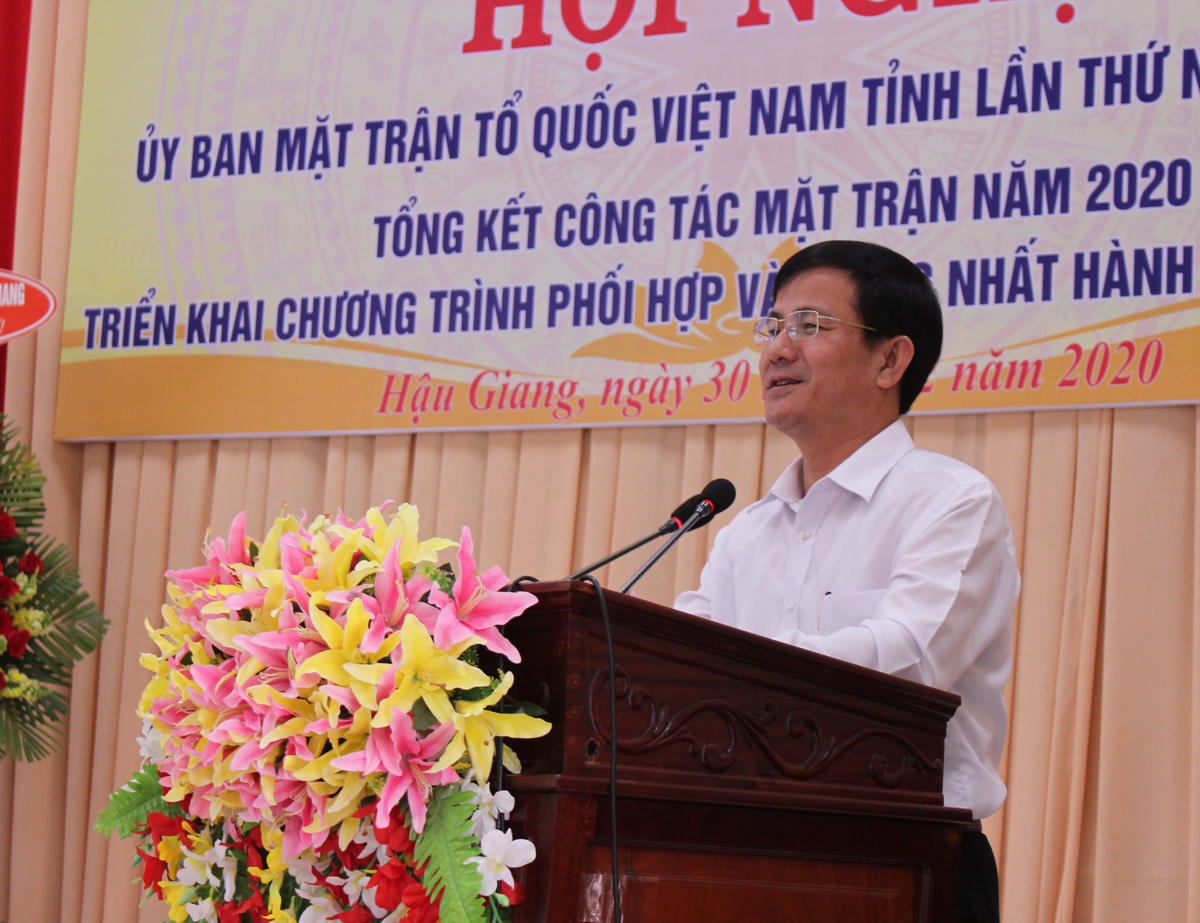 Ông Trần Văn Huyến, Phó Bí Thư Tỉnh ủy Hậu Giang phát biểu tại Hội nghị.