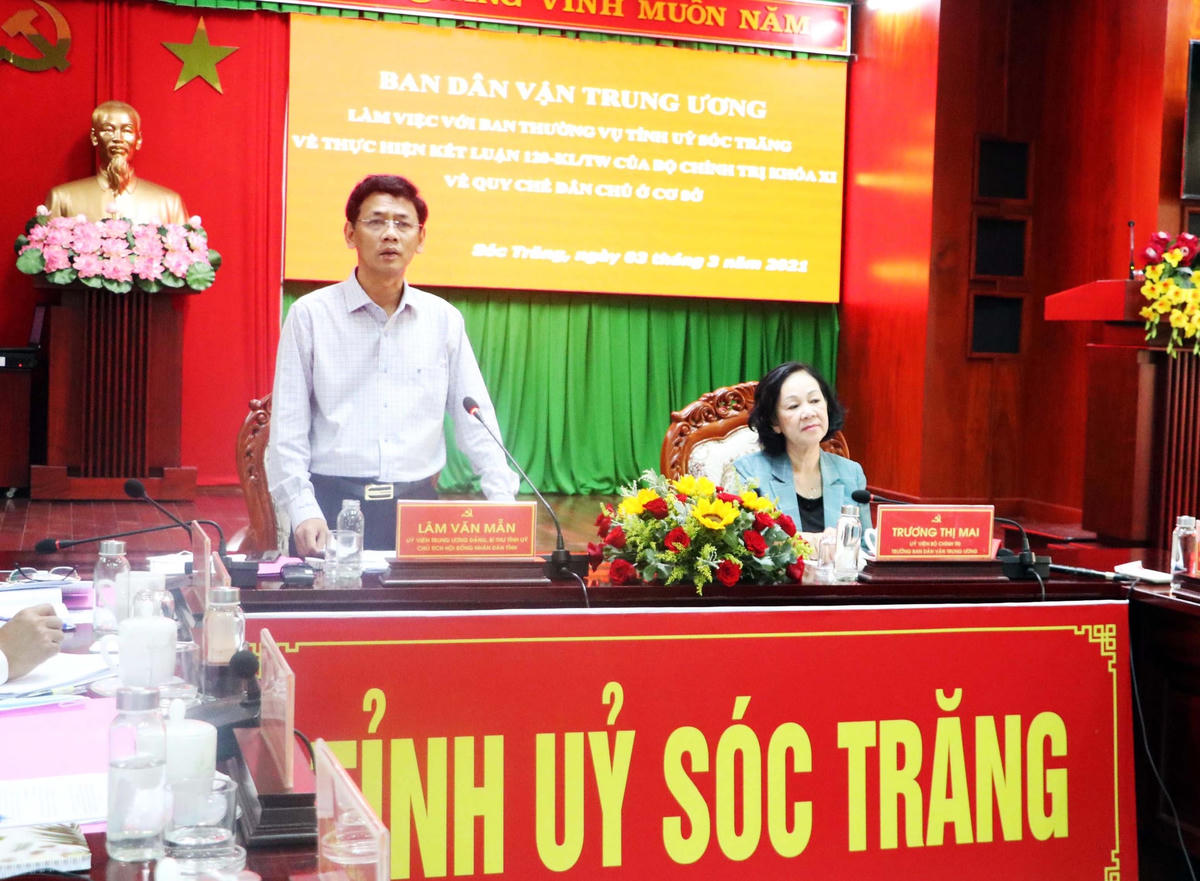 Ông Lâm Văn Mẫn, Ủy viên Trung ương Đảng, Bí thư Tỉnh ủy Sóc Trăng phát biểu tại buổi làm việc.  