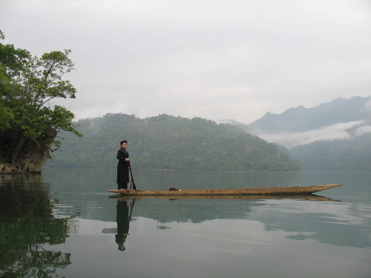 Hồ Ba Bể (Bắc Kạn) . Ảnh: Hoàng Duy.