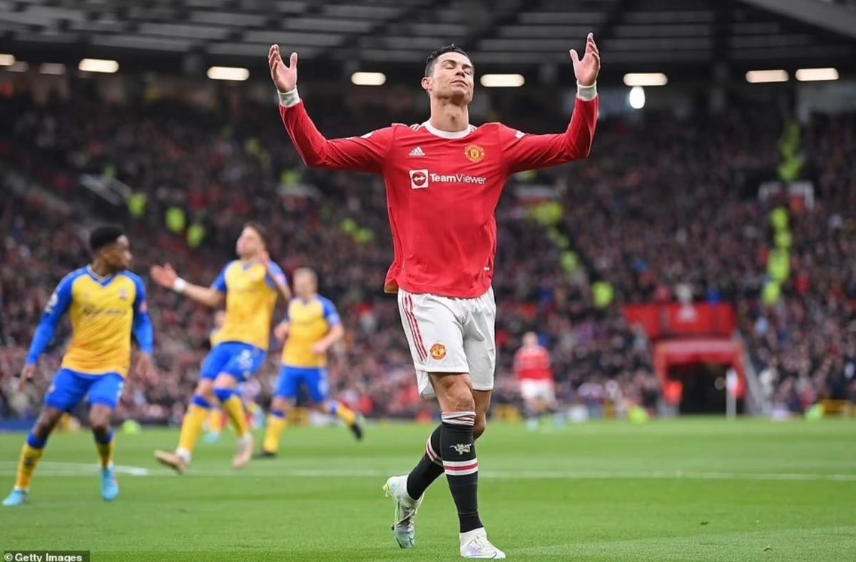 C.Ronaldo trải qua chuỗi 6 trận tịt ngòi dài nhất sự nghiệp.