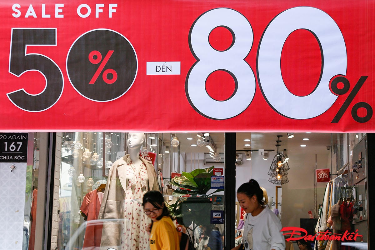 Với quảng cáo giảm giá đến 80% sẽ khiến nhiều người không thể cưỡng lại được.