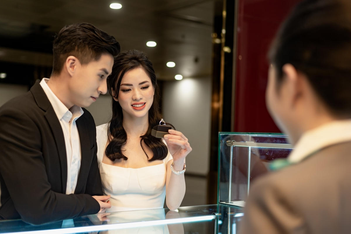 Trang sức kim cương FJC đại diện cho tình yêu đôi lứa trong bối cảnh “Bình thường mới”.
