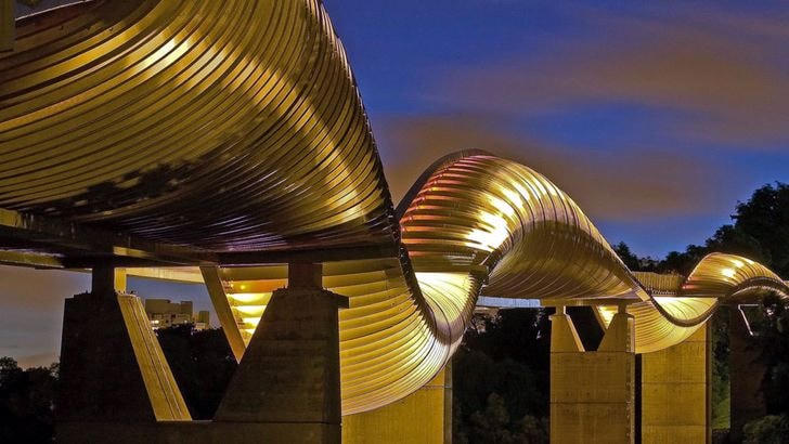 Cầu Henderson Waves ở Singapore.  