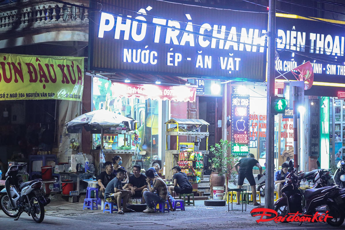 Hà Nội: Nhiều hàng quán phớt lờ chỉ thị phòng, chống dịch