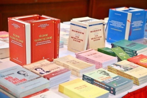 Đặt hàng xuất bản ấn phẩm sử dụng ngân sách nhà nước