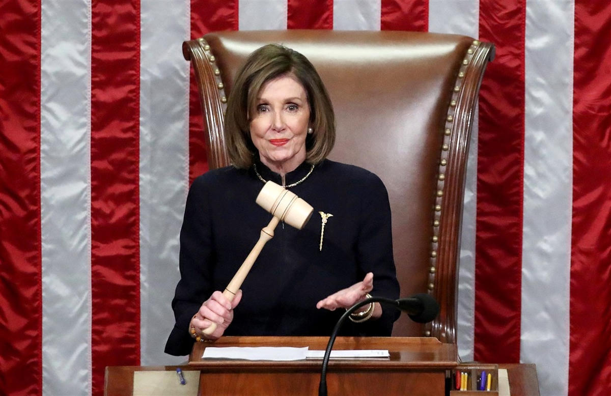 Chủ tịch Hạ viện Mỹ, bà Nancy Pelosi tại cuộc bỏ phiếu luận tội đương kim Tổng thống Donald Trump, ngày 13/1.
