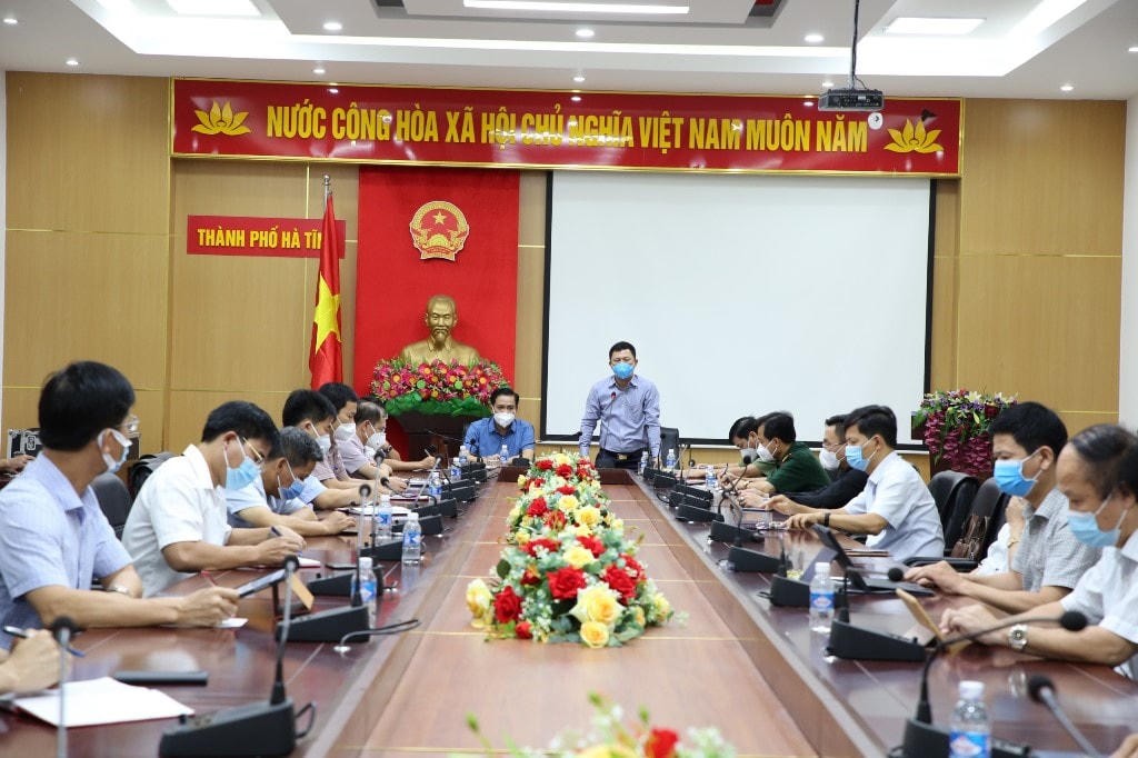 Ban chỉ đạo phòng, chống Covid-19 tỉnh Hà Tĩnh họp khẩn vào sáng 8/6.