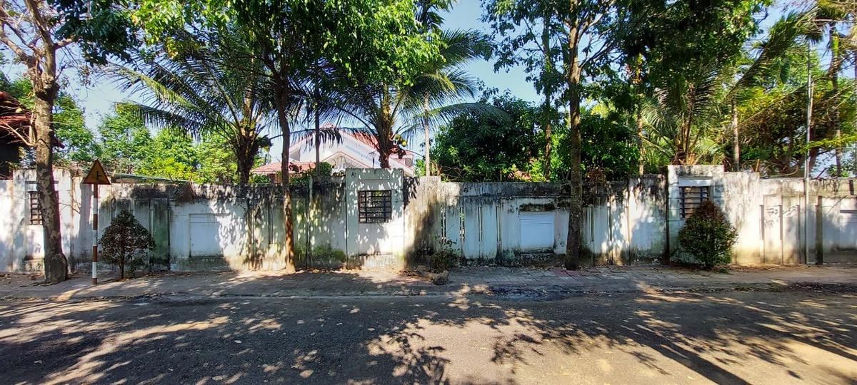 Phần bên hông nhà ông Lê Đình Quang.