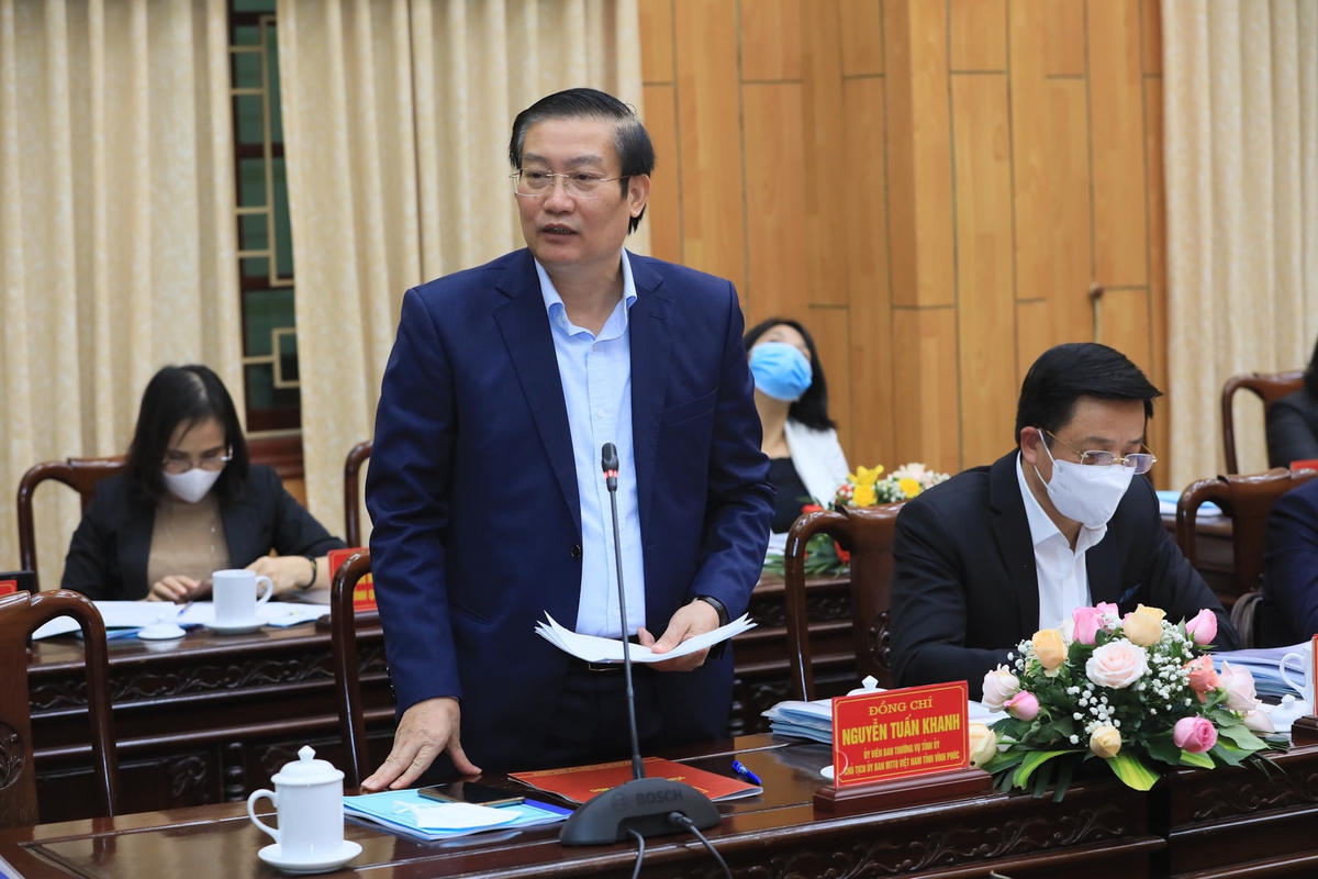 Chủ tịch Ủy ban MTTQ Việt Nam tỉnh Vĩnh Phúc Nguyễn Tuấn Khanh phát biểu tại Hội nghị.
