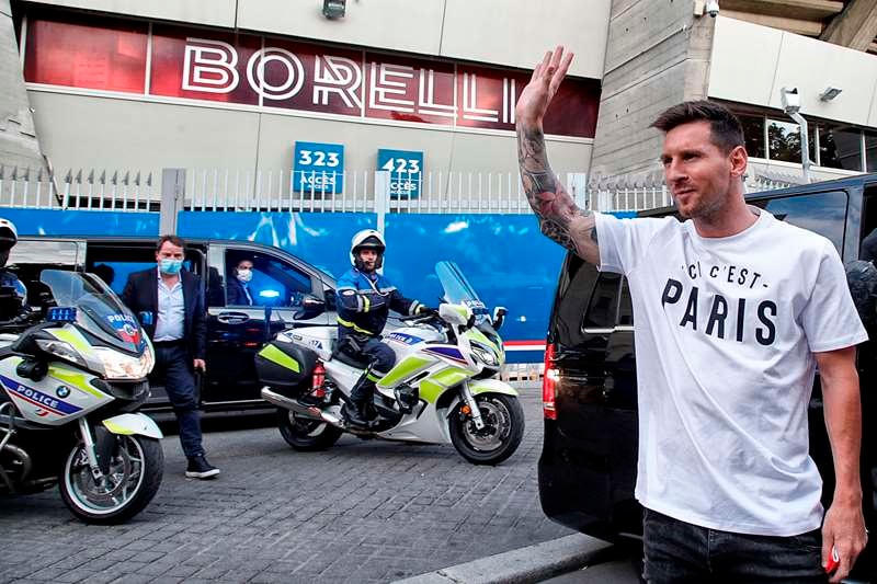 Messi chính thức 'cập bến' PSG