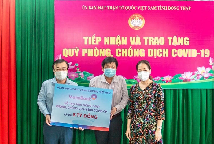 VietinBank tiếp tục dành hơn 27 tỷ đồng hỗ trợ các tỉnh phía Nam phòng, chống dịch COVID-19