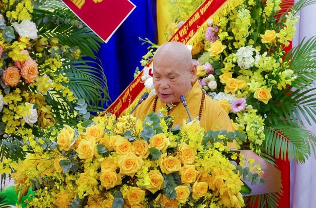 Hòa thượng Thích Thiện Nhơn, Chủ tịch Hội đồng Trị sự GHPG Việt Nam đọc diễn văn tại Đại lễ kỷ niệm.