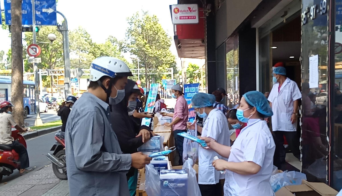 TP HCM hướng dẫn quy trình kiểm dịch đối với người trở lại làm việc từ vùng dịch
