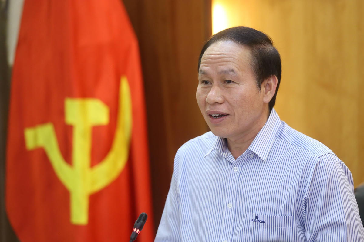 Phó Chủ tịch - Tổng Thư ký UBTƯ MTTQ Việt Nam Lê Tiến Châu phát biểu tại cuộc họp. Ảnh: Kỳ Anh.