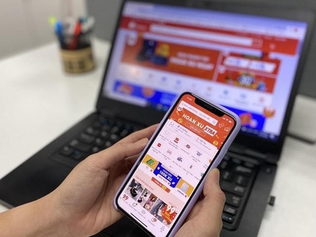 Thương mại điện tử ngày càng phát triển.
