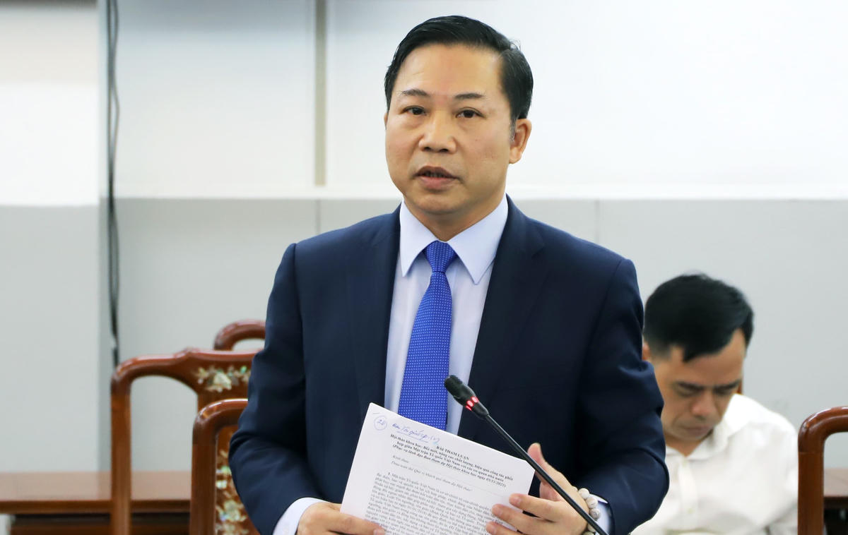 TS Lưu Bình Nhưỡng, Phó Trưởng ban Dân nguyện, Ủy ban Thường vụ Quốc hội phát biểu.