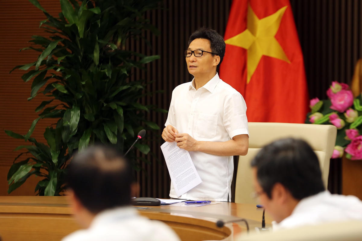 Phó Thủ tướng Vũ Đức Đam phát biểu tại cuộc họp. Ảnh: VGP.