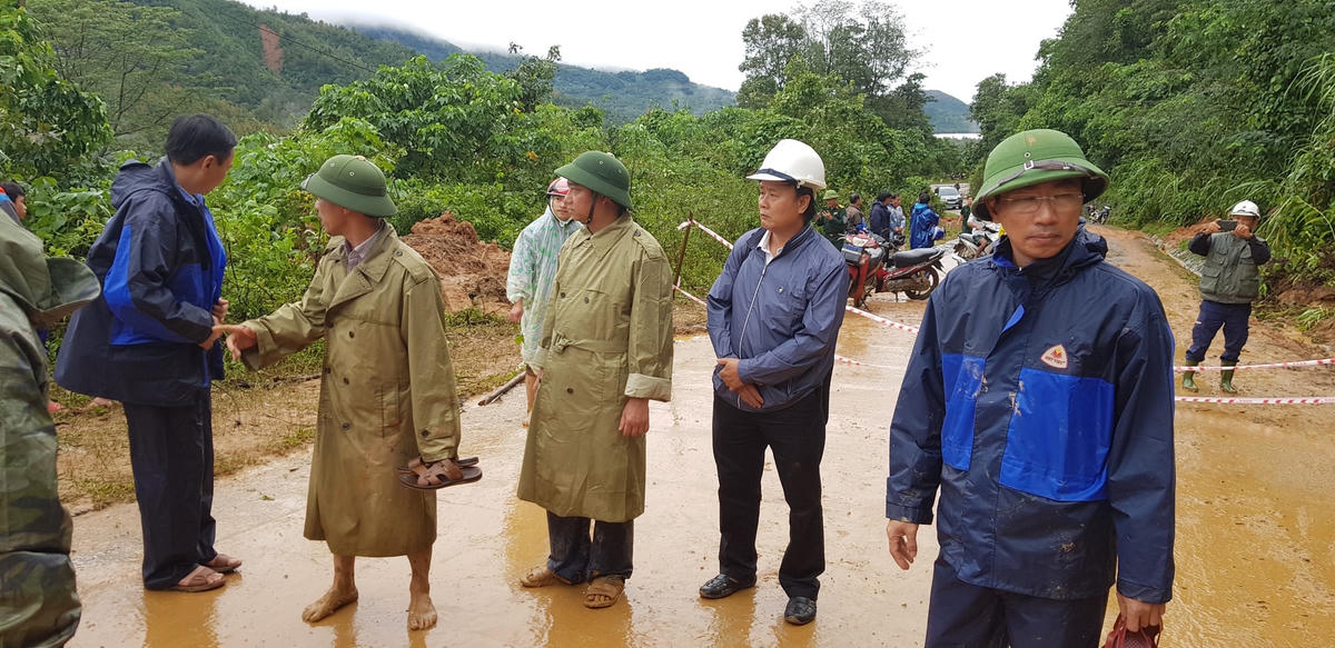 Lãnh đạo tỉnh Quảng Trị khẩn trương lên phương án cứu hộ cứu nạn.