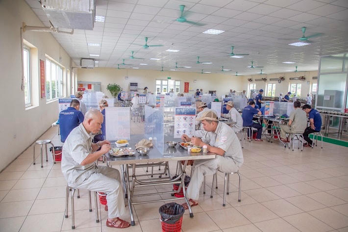 Đảm bảo an toàn phòng dịch đúng quy định tại nhà ăn tập thể