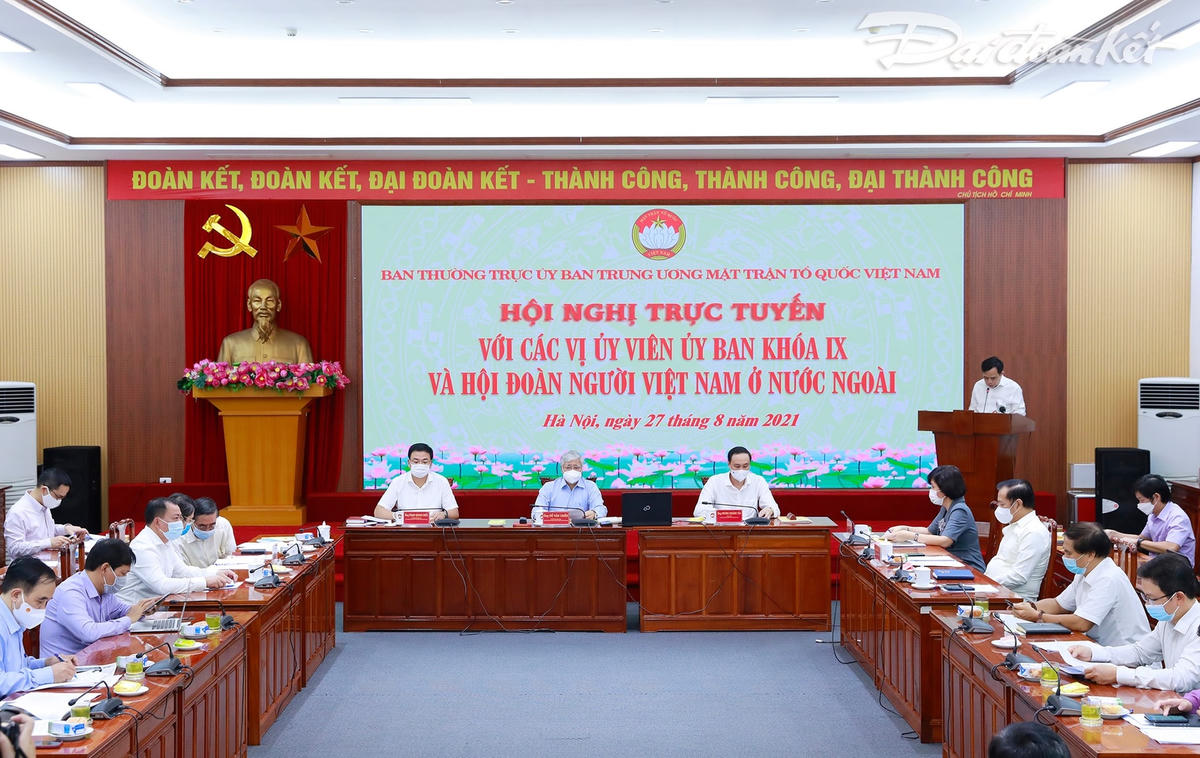 Toàn cảnh Hội nghị trực tuyến tại điểm cầu Hà Nội. Ảnh: Quang Vinh.