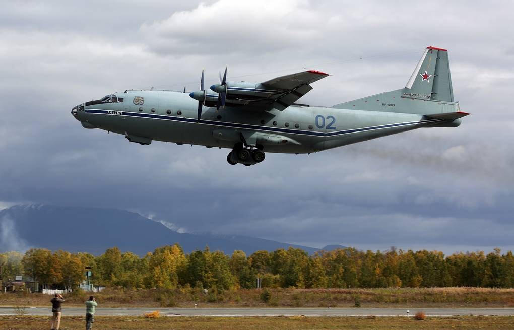 Máy bay vận tải An-12 được sản xuất bởi Nhà máy cơ khí Tashkent, đã bắt đầu hoạt động từ năm 1968. Ảnh: TASS.