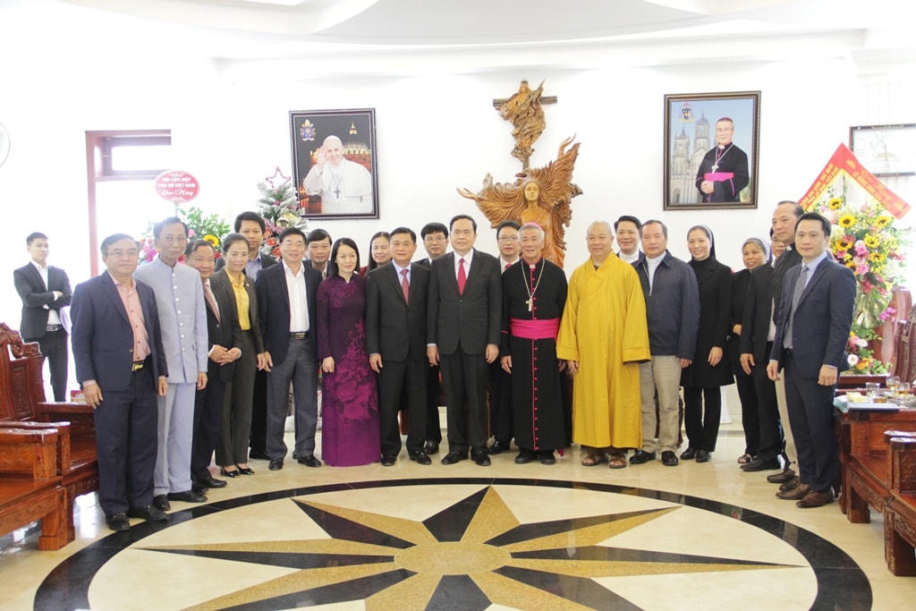Đoàn kết và yêu thương    