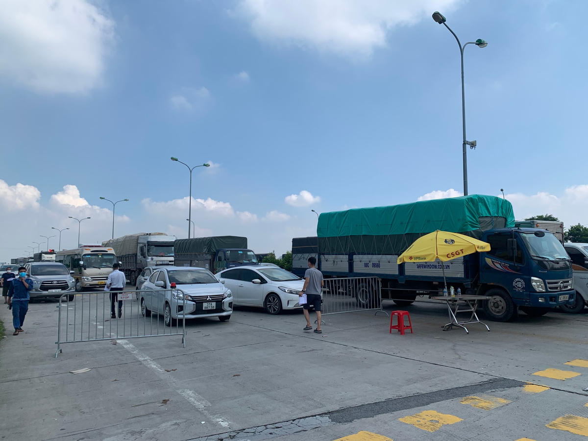 Hoạt động kinh doanh, vận chuyển hàng hóa cũng đã "dễ thở" hơn.