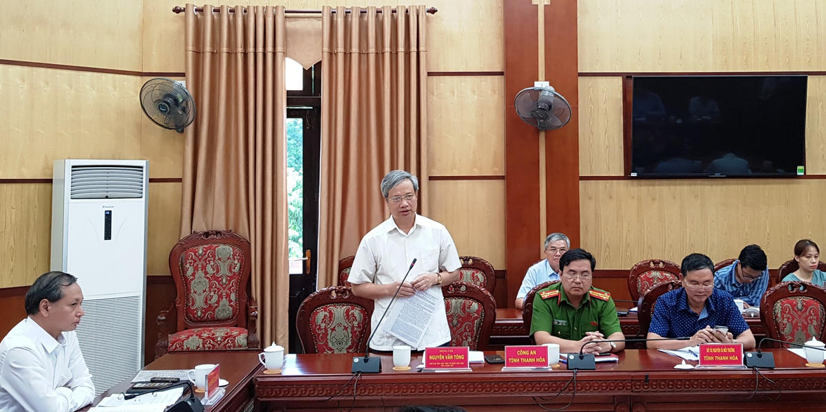 Phó Chủ tịch Ủy ban MTTQ Việt Nam tỉnh Thanh Hóa Nguyễn Văn Tòng phát biểu tại buổi làm việc.