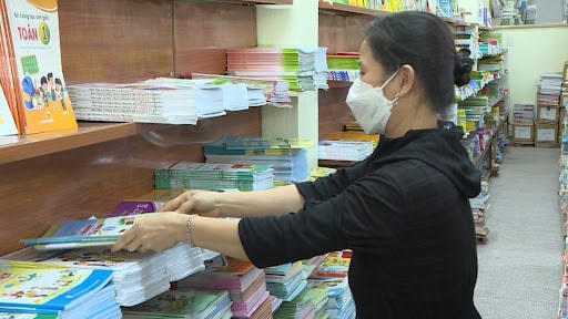 SGK vẫn chưa phải mặt hàng được quy định trong danh mục hàng hóa thiết yếu (ảnh minh họa)