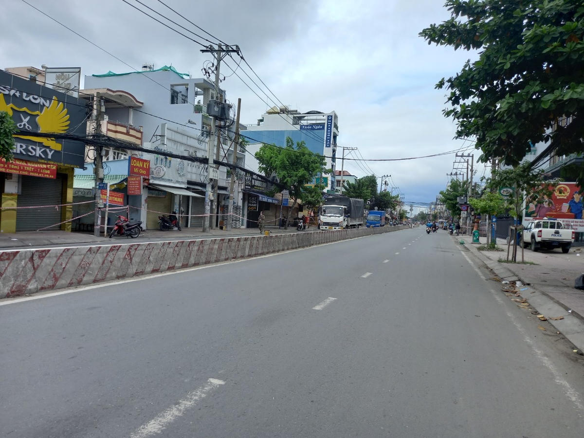 Người dân TP HCM được yêu cầu không ra đường khi không cần thiết, thực hiện
