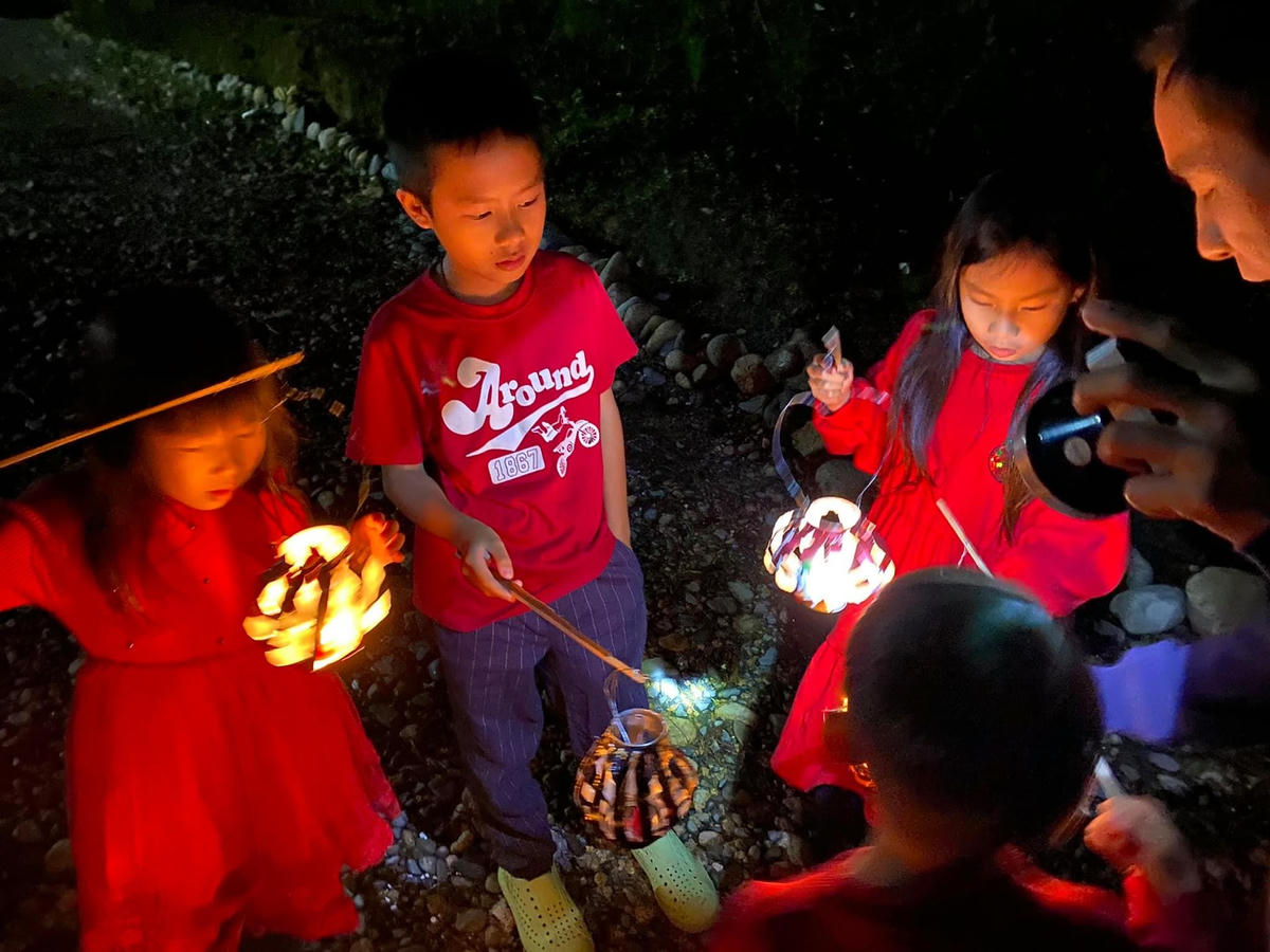 Các em bé nhà Lý Hải đều chăm ngoan và có nhiều năng khiếu riêng.