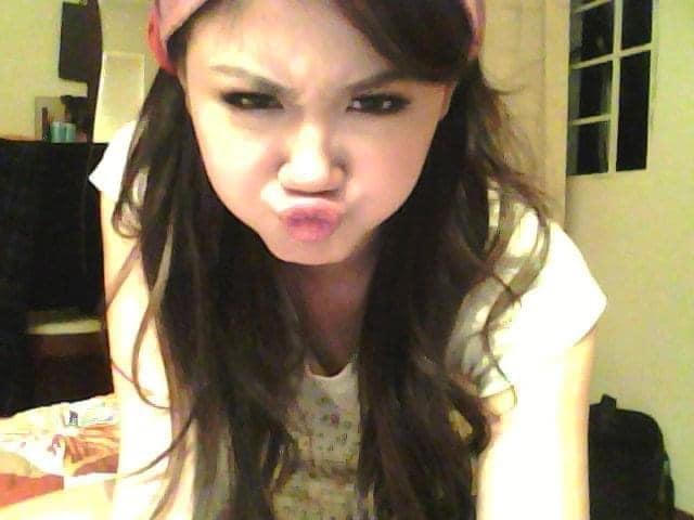 Văn Mai Hương khoe ảnh chu môi thời trẻ. Có thể thấy nhan sắc của Văn Mai Hương ngày càng thăng hạng song nữ ca sĩ vẫn giữ được đường nét vốn có trên khuôn mặt.