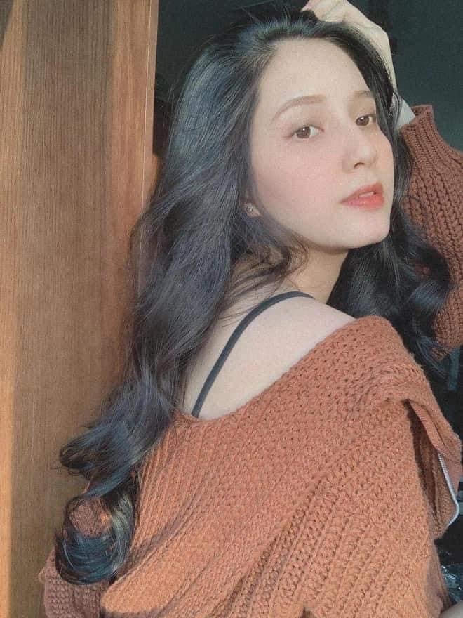 Trước khi nổi lên như một hiện tượng, Thiên An từng được biết đến với vai trò là mẫu ảnh, cô tham gia nhiều cuộc thi sắc đẹp dành cho tuổi teen. Tuy nhiên, thành tích đạt được không cao.