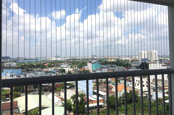 Chung cư cần lắp lưới an toàn ở ban công. Ảnh minh hoạ. 