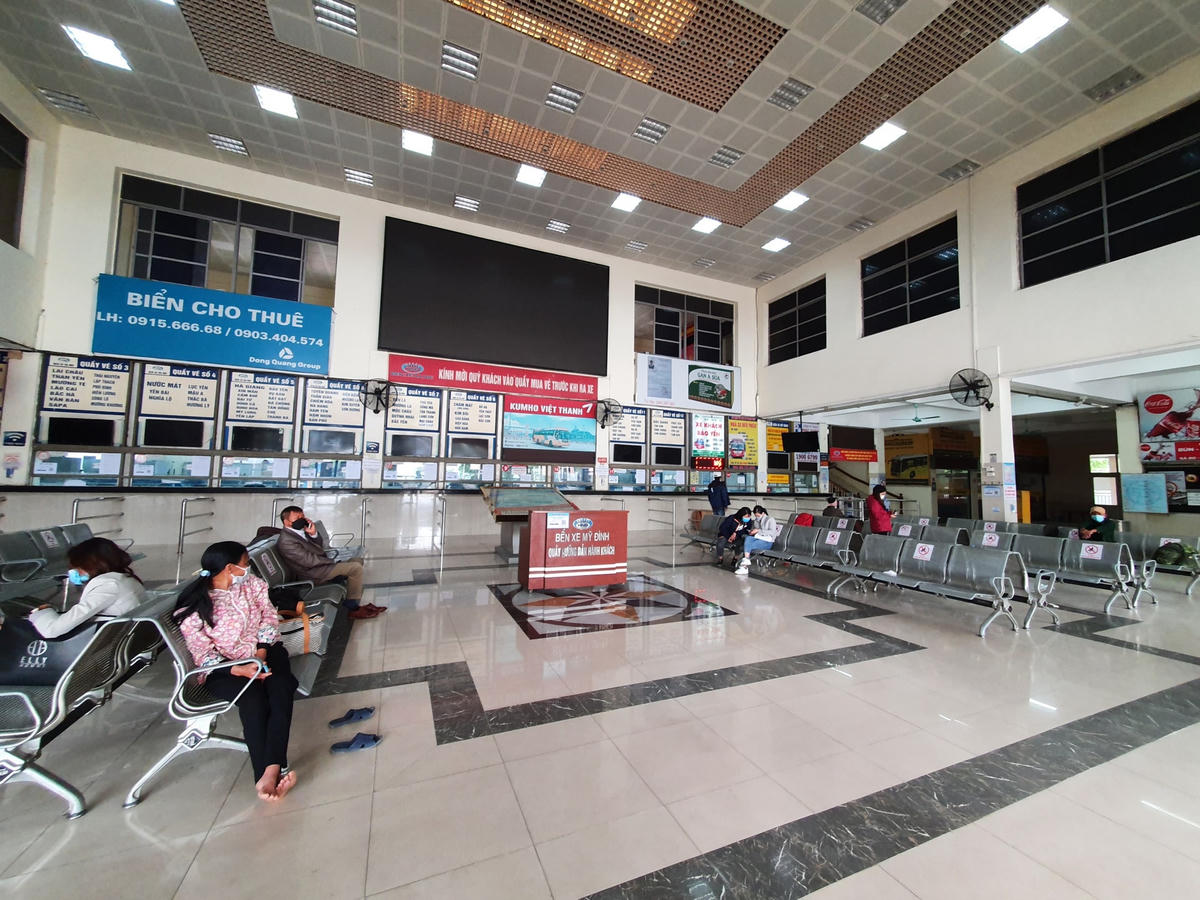 Xe khách liên tỉnh hoạt động trở lại: Đến giờ chạy, trên xe chỉ có 1 hành khách