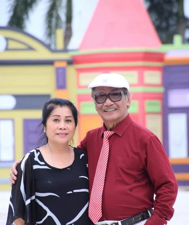 NSND Trần Hiếu và vợ.