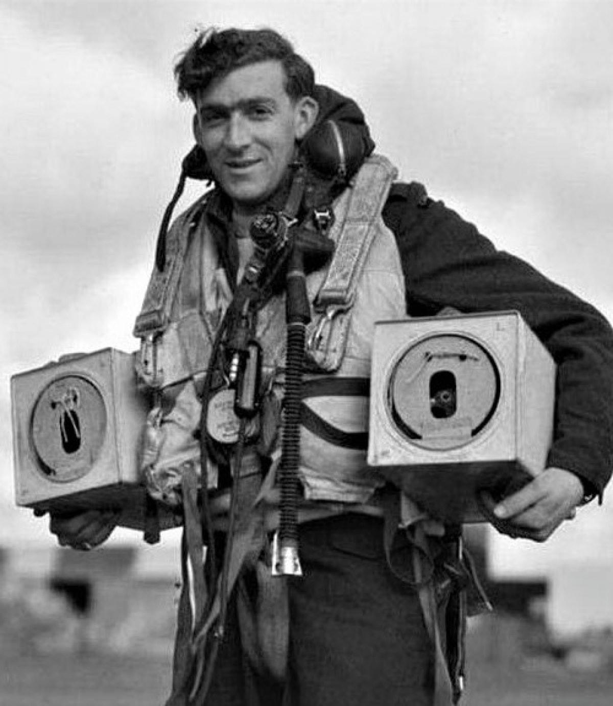 Hải quân và Không quân Hoàng gia Anh sử dụng rộng rãi bồ câu đưa thư. Nguồn: topwar.ru.  