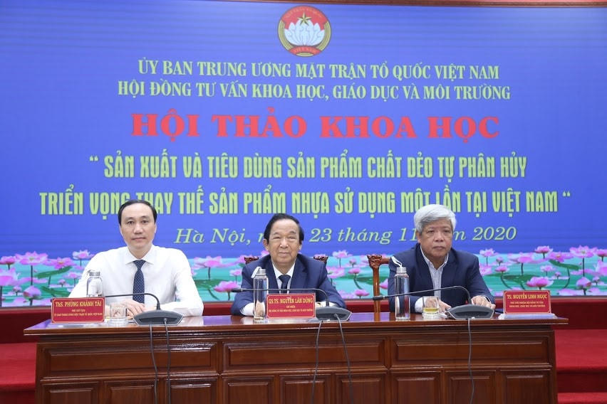 Phó Chủ tịch Phùng Khánh Tài chủ trì Hội thảo.