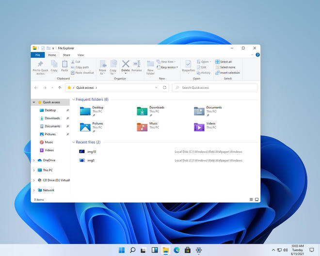 Giao diện mới trên Windows 11 với nút Start và các biểu tượng được đưa ra giữa thanh taskbar.