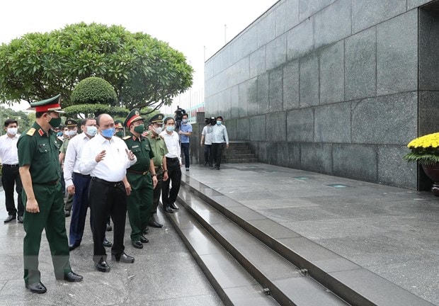 Thủ tướng đồng ý mở cửa trở lại đón khách vào Lăng viếng Bác từ 15/8