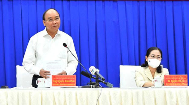 Chủ tịch nước Nguyễn Xuân Phúc phát biểu tại buổi tiếp xúc cử tri TP HCM, ngày 14/5.