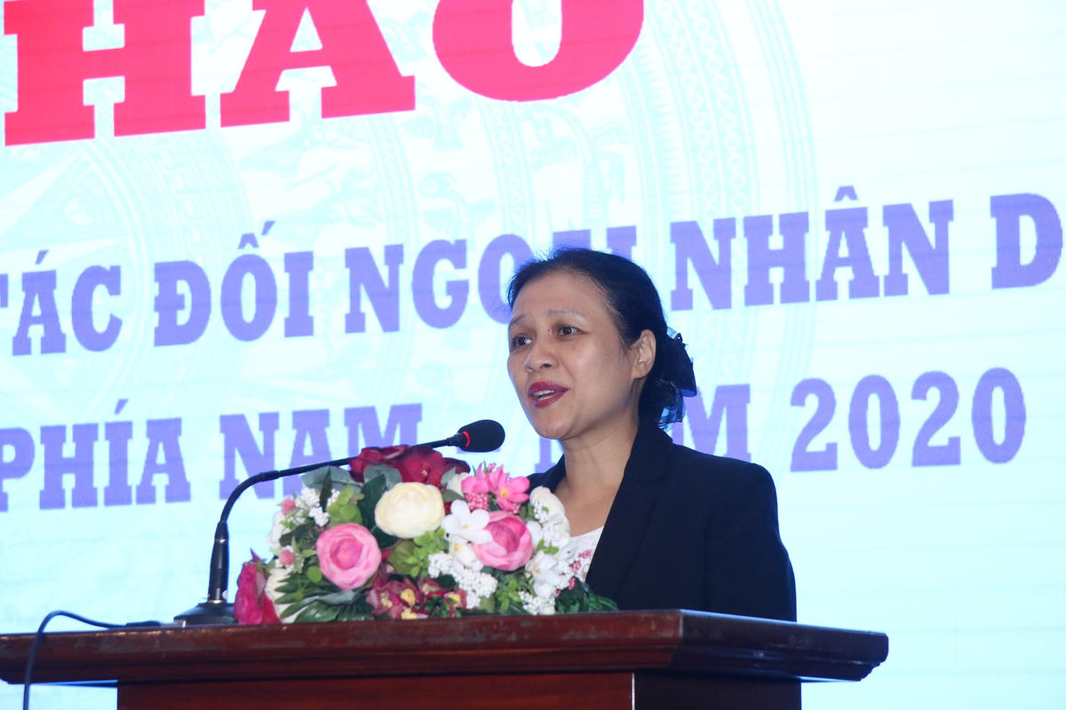 Bà Nguyễn Phương Nga, Chủ tịch VUFO phát biểu tại Hội nghị.