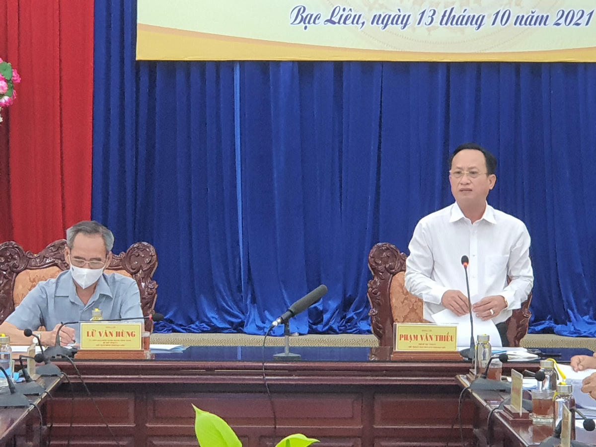 Chủ tịch UBND tỉnh Bạc Liêu chỉ đọa các ngành tháo gỡ khó khăn, cam kết sẽ luôn đồng hành cùng sự phát triển cộng đồng doanh nghiệp.