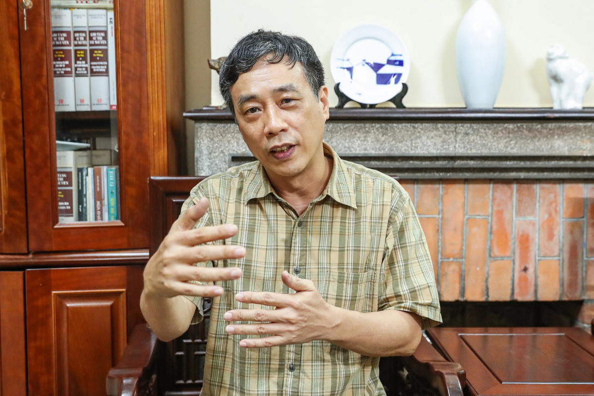 Nhà văn Nguyễn Bình Phương. Ảnh: Quang Vinh.