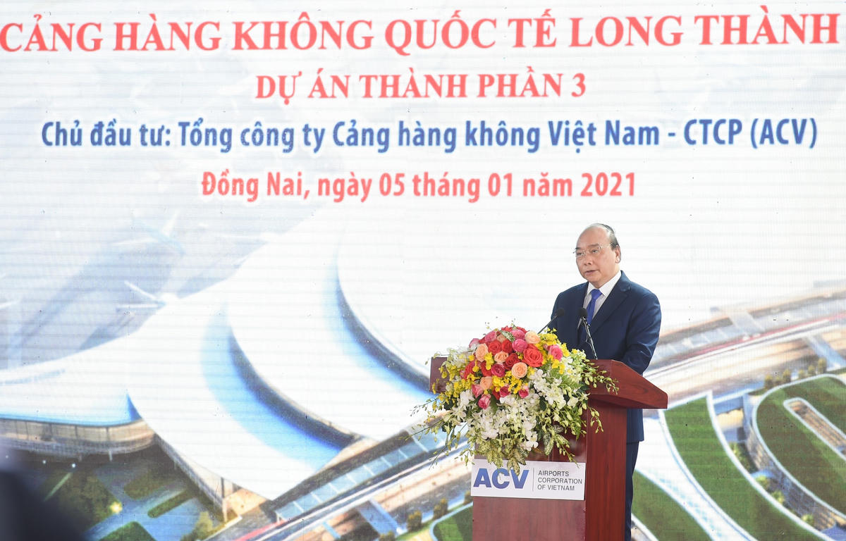 Thủ tướng Nguyễn Xuân Phúc phát biểu tại lễ khởi công. Ảnh: VGP/Quang Hiếu.